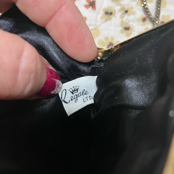 Elegant Black Beaded Evening Bag - Picture 3 of 4